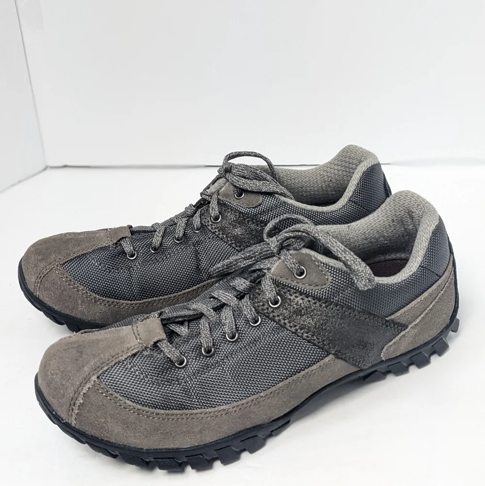 easy spirit explore sneakers